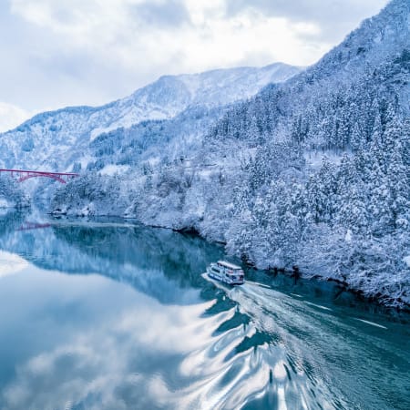 6-Hour Shogawa River Cruise and Countryside Tour from Toyama