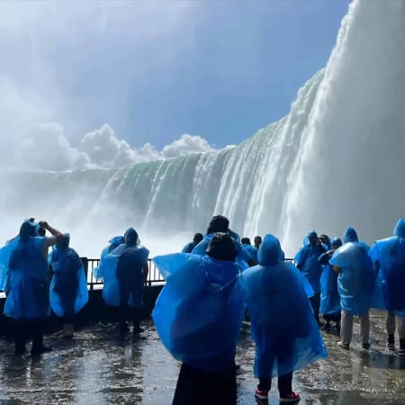 9-Hour Niagara Falls Tour from Toronto with maple syrup tasting