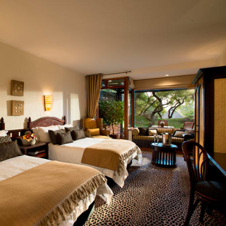 3-Day Pilanesberg Safari Tour with Sun City and Lodge Stay