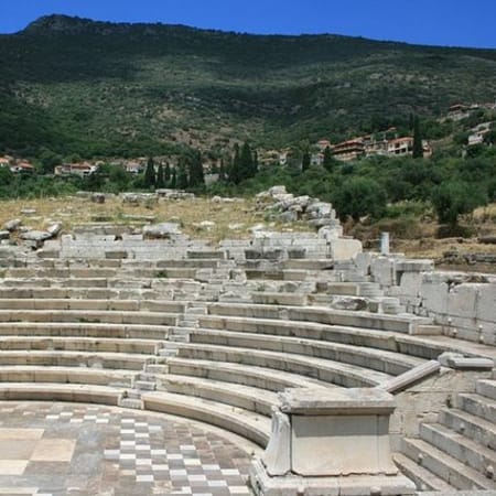 10-Hour Ancient Messene Private Tour with Corinth Canal and Kalamata