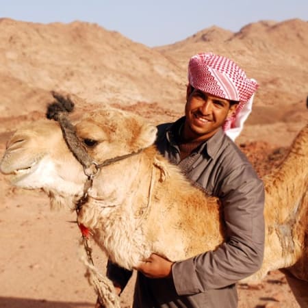 1-Day Colored Canyon and Blue Hole Tour with Dahab Bazaar Visit