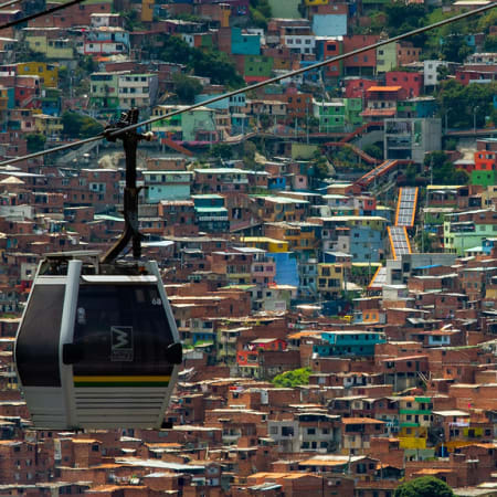 5-Day Medellín and Guatapé Tour with Street Food and Piedra del Peñol