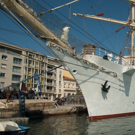 8-Hour Sète Gastronomy and Wine Tour from Montpellier