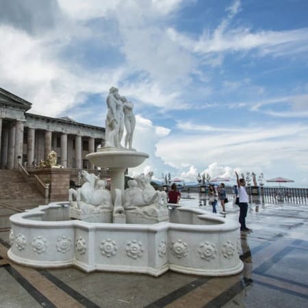 8-Hour Cebu City Heritage Tour with Temple of Leah and Mactan Shrine