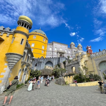 7-Hour Sintra and Cascais Tour with UNESCO Heritage and Coastal Views