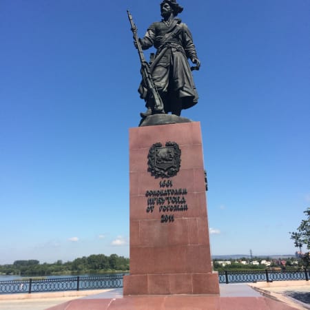 3-Hour Irkutsk Walking Tour with Znamensky Monastery and Monuments