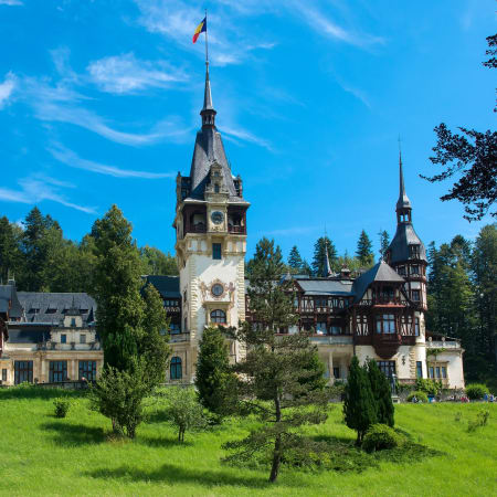 1-Day Transylvania Castles Tour from Bucharest with Brașov Visit