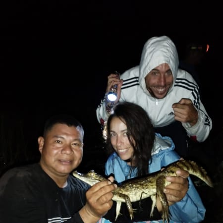 4-Day Amazon Jungle Tour from Iquitos with Pink Dolphins and Wildlife