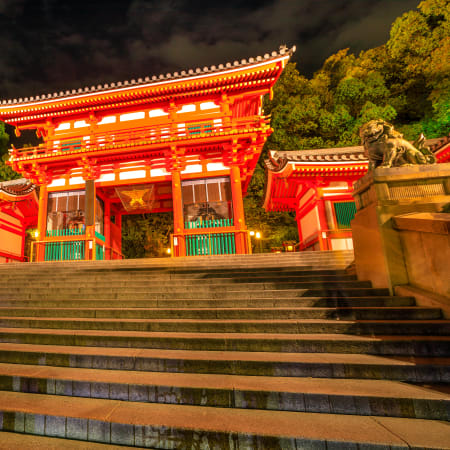 2-Hour Private Gion Walking Tour in Kyoto with Higashiyama Views