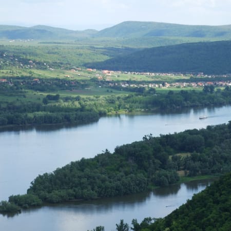 6-Hour Danube Bend Hike from Budapest with Scenic Train Ride