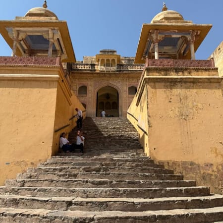 8-Hour Jaipur City Tour with Amber Fort and City Palace