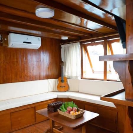 3-Day Komodo Phinisi Liveaboard from Labuan Bajo with Padar and Manta