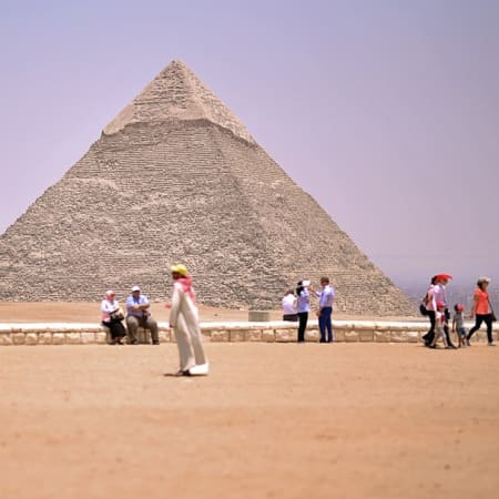 1-Day Cairo and Giza Sightseeing Tour with Pyramids and Museum