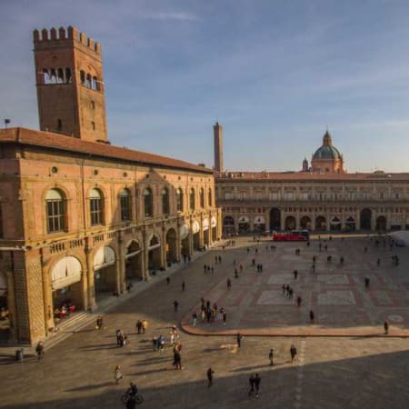 2-Hour Bologna Walking Tour with Piazza Maggiore and Two Towers