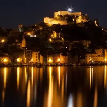 1-Hour Evening Walking Tour of Šibenik with Medieval Legends