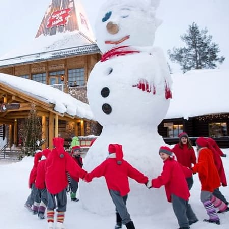3-Hour Santa Claus Village Tour in Rovaniemi with Arctic Circle