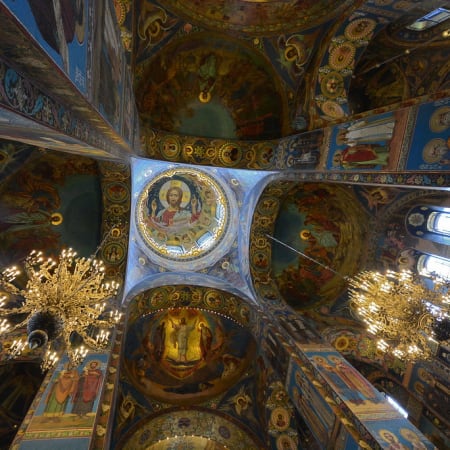6-Hour Saint Petersburg Walking Tour with Hermitage and City Landmarks