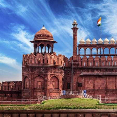 17-Day Rajasthan, Agra and Varanasi Tour with Desert Camp Stay