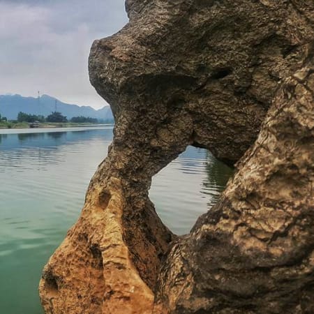 8-Hour Guilin Bike Tour with Moon Hill Hike and Li River Walk