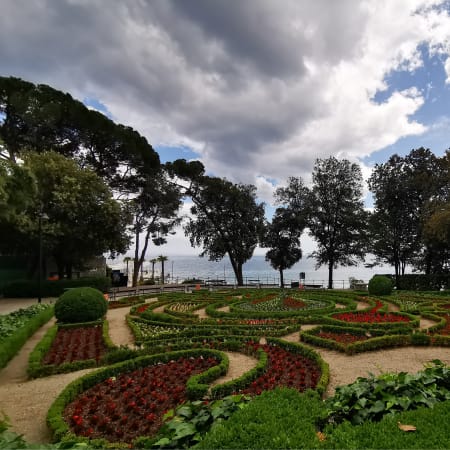 2-Hour Guided Walking Tour of Opatija with Lungomare and Villa Angiolina