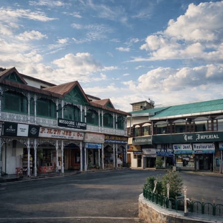 1-Day Dehradun and Mussoorie Guided Tour with Robber's Cave