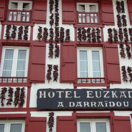 6-Hour Basque Country Tour with Bayonne, Biarritz and Coastal Villages
