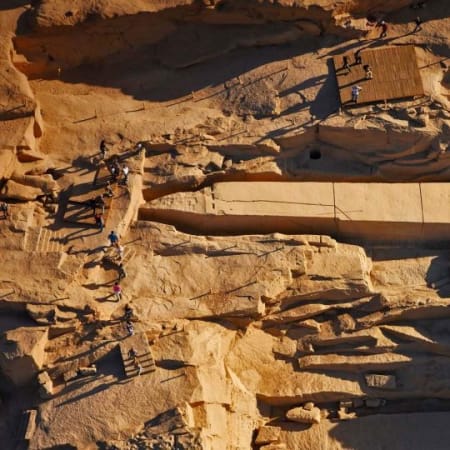 4-Hour Aswan Temple and High Dam Tour with Philae by Motorboat