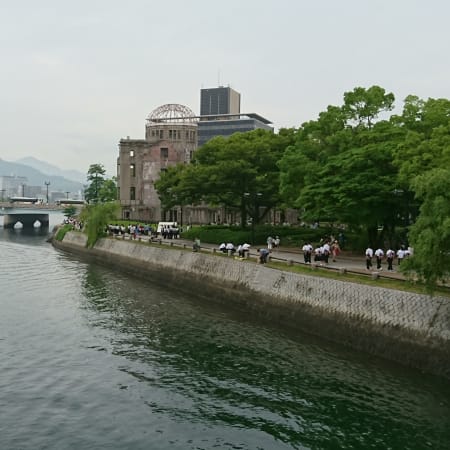 10-Hour Hiroshima Tour from Osaka or Kyoto with Itsukushima Shrine
