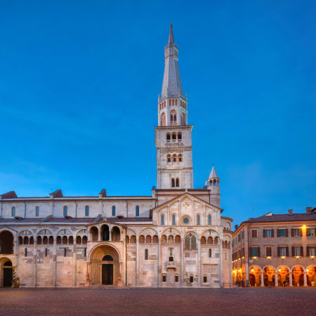 2-Hour Private Walking Tour of Modena with UNESCO Highlights