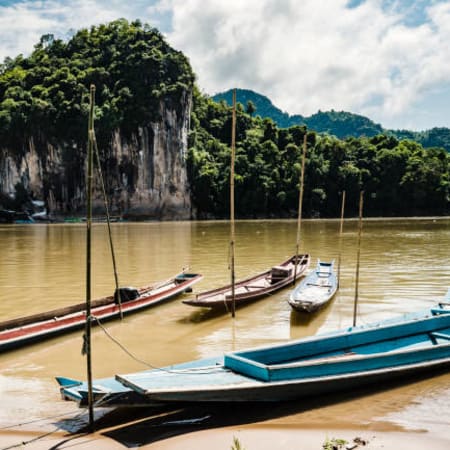 2-Day Mekong River Cruise from Luang Prabang with Pak Ou Caves