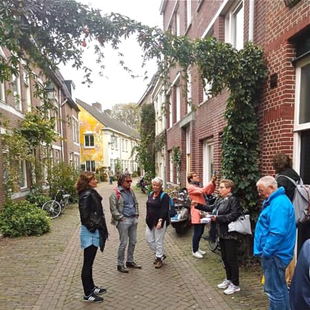 2-Hour Walking Tour of 's-Hertogenbosch with Bossche Bol