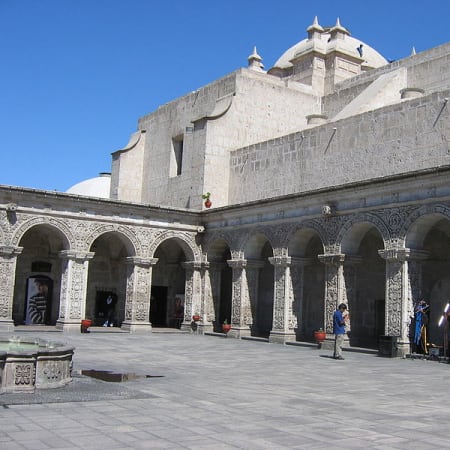 4-Hour Arequipa Walking Tour with Santa Catalina Convent