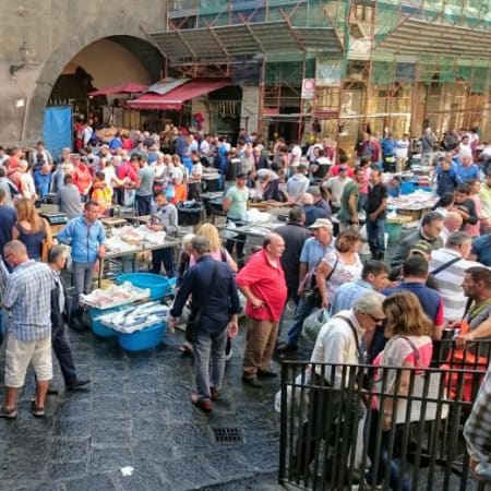 4-Hour Catania Sightseeing Tour through Markets and Baroque Streets