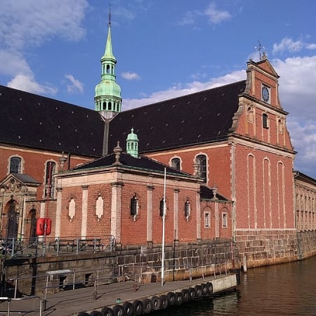 5-Hour Copenhagen Bike Tour with Royal Landmarks and Canals