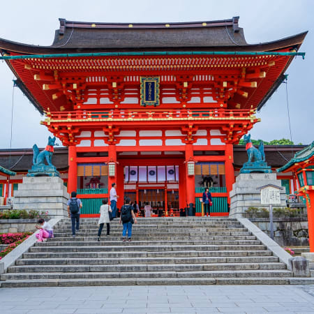 2-Hour Fushimi Inari Shrine Tour in Kyoto with Shinto Insights