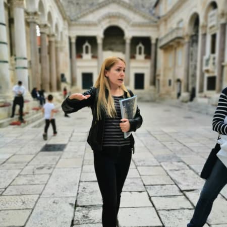 1-Hour World War II Walking Tour in Split with Archive Photos