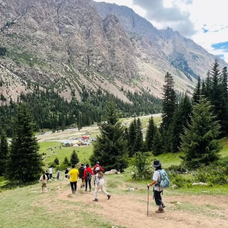 5-Day Kazakhstan and Kyrgyzstan Adventure with Charyn and Issyk Kul