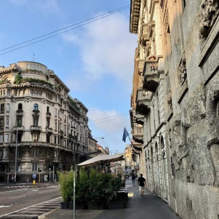 3-Hour Milan Walking Tour with Sforza Castle and Duomo