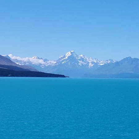 4-Day South Island Tour with Glow Worm Caves and Walter Peak