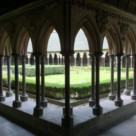 8-Hour Mont Saint-Michel Tour with Abbey Visit from Honfleur