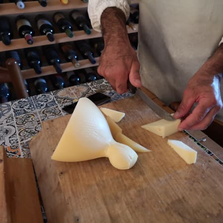 3-Hour Cheese-Making Workshop in Olbia with Farm Visit and Tasting