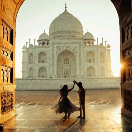 Full-Day Taj Mahal and Agra Fort Tour from Delhi with Private Car