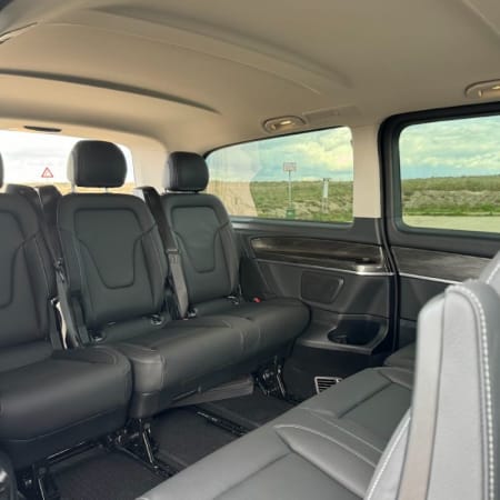 1-Hour Private Bari Airport Transfer to Matera with Meet and Greet