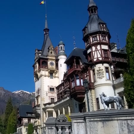 2-Day Brașov and Sinaia Tour from Iași with Bran Castle