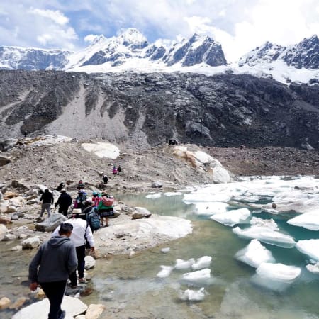 1-Day Hike to Rocutuyocq Lagoon from Huaraz with Frozen Lagoon