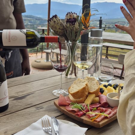 7-Hour Stellenbosch Cheese and Wine Tour with 4 Winery Tastings