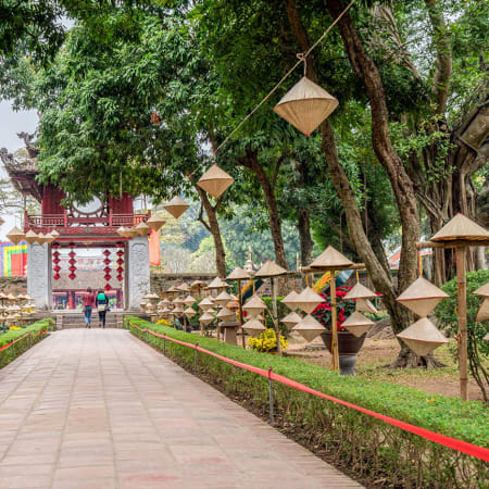 8-Day Vietnam and Laos Heritage Tour with Ha Long Bay Cruise