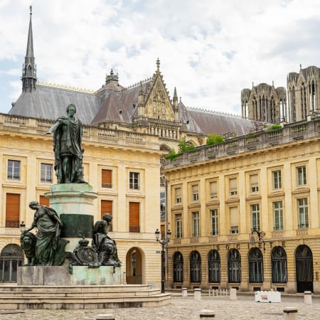 2-Hour Walking Tour of Reims with Roman Ruins and Gothic Landmarks