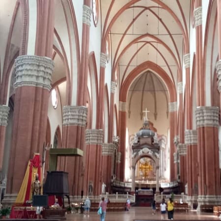 2-Hour Bologna Walking Tour with Hidden Corners and UNESCO Arcades