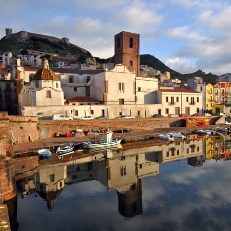9-Hour Bosa, Tinnura and Santu Antine Tour with Sardinian Heritage